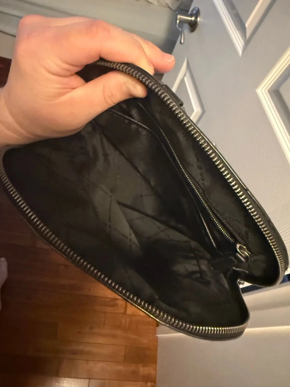 Michael Kors Black Leather Men's Belt Bag with Front Pocket - Picture 4 of 5